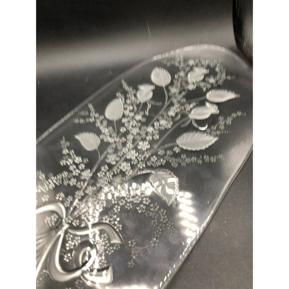 Fleur by WILLIAM FRASER Glass Oval Floral Bouquet Canape Tray - Picture 3 of 5